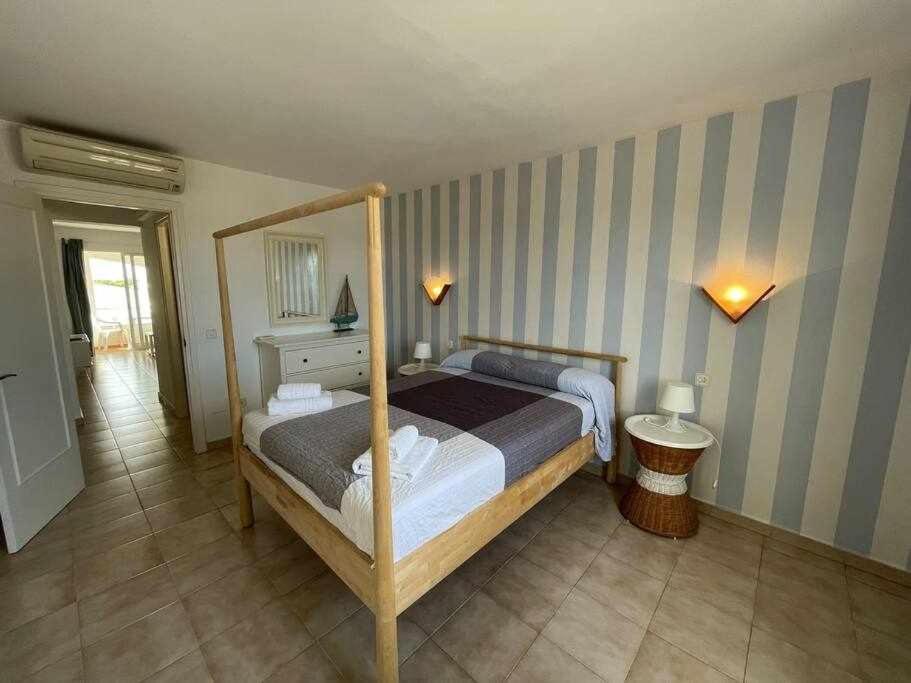 סיוטאדלה Mitjana Apartamento Con Piscina מראה חיצוני תמונה